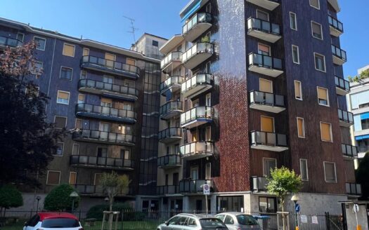 Quadrilocale via Andrea Costa 14