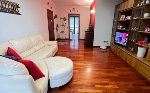 Quadrilocale via Andrea Costa 14